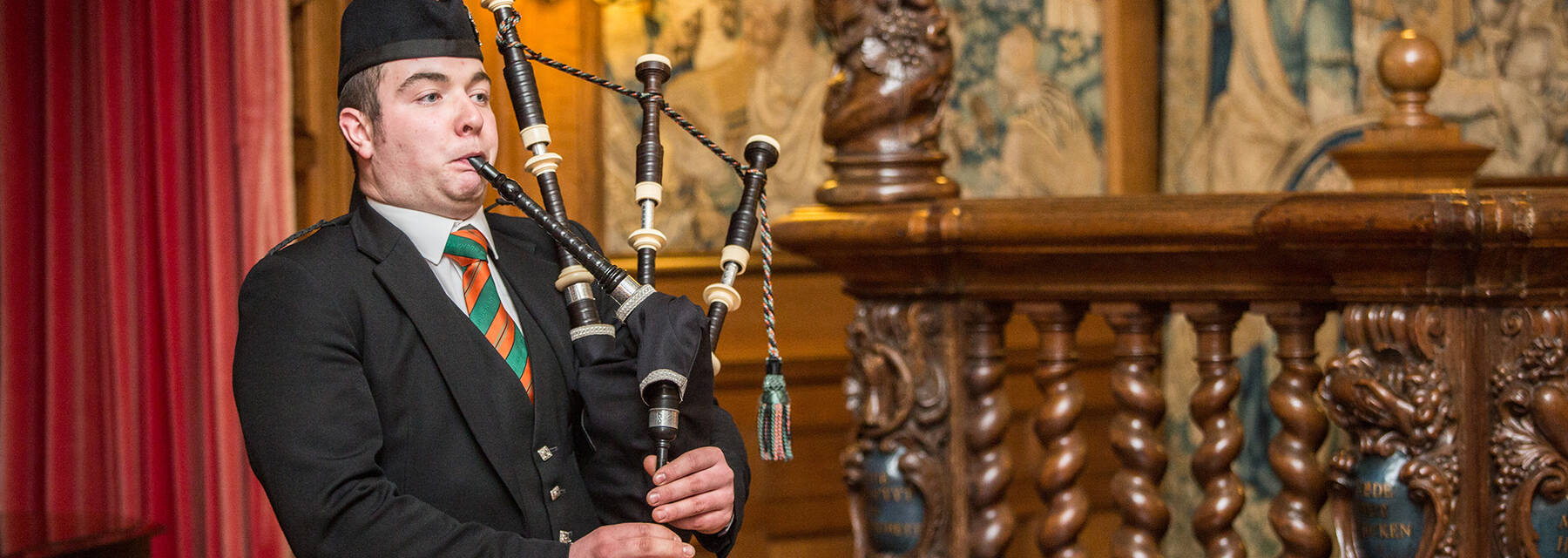 Piper playing at Fyvie Castle