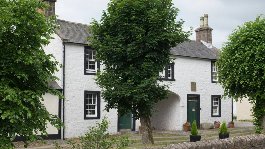 The front of Thomas Carlyle's Birthplace