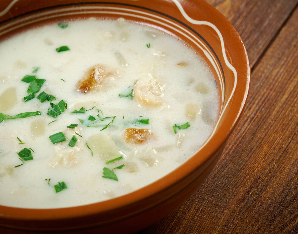  A bowl of Cullen skink - a creamy soup made of smoked haddock, potatoes and onions