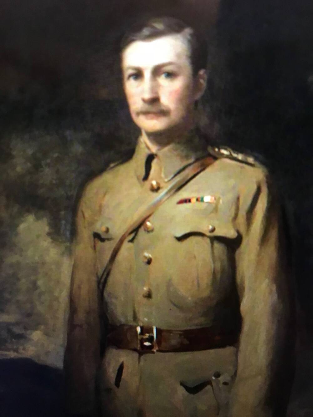 Portrait of a man in army uniform.